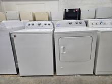 Load image into Gallery viewer, (T08332) Whirlpool Washer and Gas Dryer - 8299-8318