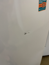 Load image into Gallery viewer, LG 5.5 cu ft Washer - 4221