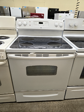 Load image into Gallery viewer, GE Electric Stove - 7176
