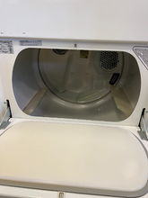 Load image into Gallery viewer, Whirlpool Washer and Gas Dryer Set - 5558 - 5559