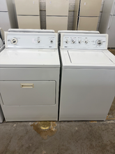 Load image into Gallery viewer, (T08921) Kenmore Washer and Electric Dryer Set -8921
