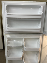 Load image into Gallery viewer, Kenmore Refrigerator - 5529