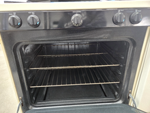 Load image into Gallery viewer, Hotpoint Gas Stove - 8091