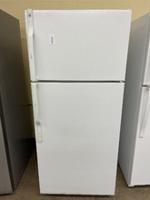 Load image into Gallery viewer, GE Refrigerator - 5370