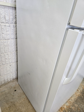 Load image into Gallery viewer, (T08889) Frigidaire Refrigerator - 8889