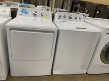 Load image into Gallery viewer, GE Washer and Electric Dryer Set - 5968 - 5970