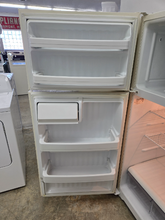 Load image into Gallery viewer, Hotpoint Refrigerator - 8142