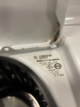 Load image into Gallery viewer, GE Washer and Electric Dryer Set - 5447 - 1070