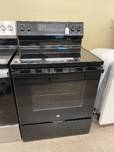 Load image into Gallery viewer, GE - 5.3 Cu. Ft. Electric Stove - 5946