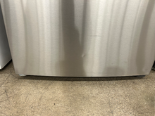 Load image into Gallery viewer, Frigidaire 20 cu ft Stainless Top Freezer Refrigerator - 7675