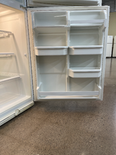 Load image into Gallery viewer, Whirlpool Refrigerator - 5620