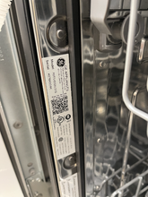 Load image into Gallery viewer, GE - 18 in. Stainless Steel Dishwasher - 5942