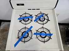 Load image into Gallery viewer, (T09002) Gibson 24" Gas Stove - 9002