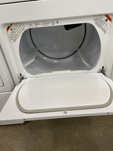 Load image into Gallery viewer, Whirlpool Washer and Gas Dryer Set - 6038 - 6042