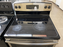 Load image into Gallery viewer, GE Electric Stove - 5516
