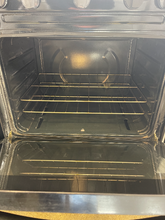 Load image into Gallery viewer, Whirlpool Gas Stove - 5684