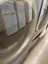 Load image into Gallery viewer, Samsung Gas Dryer with Pedestal - 5895