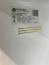 Load image into Gallery viewer, GE Refrigerator - 5617