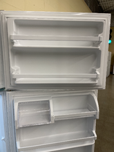 Load image into Gallery viewer, Whirlpool - 18.2 Cu. Ft. White Refrigerator - 6082