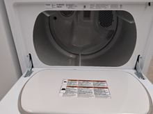 Load image into Gallery viewer, (T08573) Whirlpool Washer and Gas Dryer Set - 8573-8511