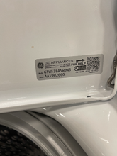 Load image into Gallery viewer, GE Washer and Electric Dryer Set - 5968 - 5970