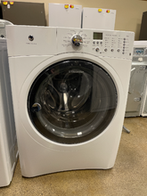 Load image into Gallery viewer, Electrolux Front Load Washer - 5567
