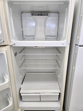 Load image into Gallery viewer, Hotpoint Refrigertor - 8106