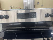 Load image into Gallery viewer, GE Stainless Electric Stove - 5888