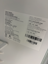 Load image into Gallery viewer, (T08924) Frigidaire Refrigerator - 8924