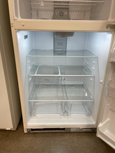 Load image into Gallery viewer, Whirlpool Refrigerator - 5586