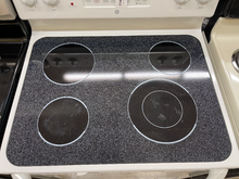 Load image into Gallery viewer, GE Electric Stove - 5581