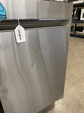 Load image into Gallery viewer, GE - 18 in. Stainless Steel Dishwasher - 5942