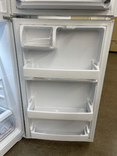 Load image into Gallery viewer, GE - 17.5 Cu. Ft. Top-Freezer Refrigerator - White - 5980
