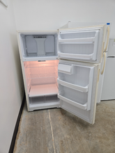 Load image into Gallery viewer, Hotpoint Refrigerator - 8103