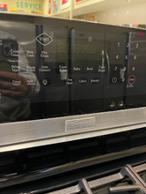 Load image into Gallery viewer, Kenmore Gas Stove - 5401