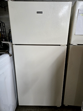 Load image into Gallery viewer, (T08744) Hotpoint Refrigerator - 8744