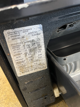 Load image into Gallery viewer, GE Gas Stove - 6025