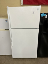 Load image into Gallery viewer, Kenmore Refrigerator - 6893