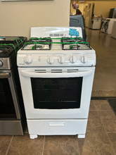 Load image into Gallery viewer, Hotpoint 24" White Gas Stove - 7302