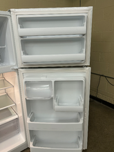 Load image into Gallery viewer, GE Refrigerator - 7447