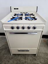 Load image into Gallery viewer, (T09002) Gibson 24" Gas Stove - 9002