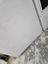 Load image into Gallery viewer, Maytag Washer and Gas Dryer Set - 8282