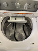 Load image into Gallery viewer, Maytag Bravo Washer - 5541