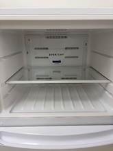Load image into Gallery viewer, (T08924) Frigidaire Refrigerator - 8924