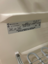 Load image into Gallery viewer, Upright Freezer - 7400