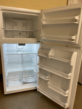 Load image into Gallery viewer, Whirlpool - 18.2 Cu. Ft. White Refrigerator - 6081