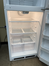 Load image into Gallery viewer, Kenmore Refrigerator - 5872
