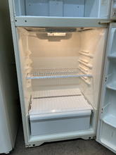 Load image into Gallery viewer, Kenmore Refrigerator - 5624