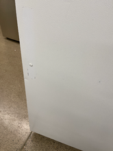 Load image into Gallery viewer, Hotpoint Refrigerator - 5334
