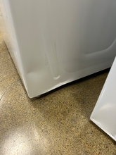 Load image into Gallery viewer, Whirlpool Washer & Electric Dryer Set - 7641 - 7619